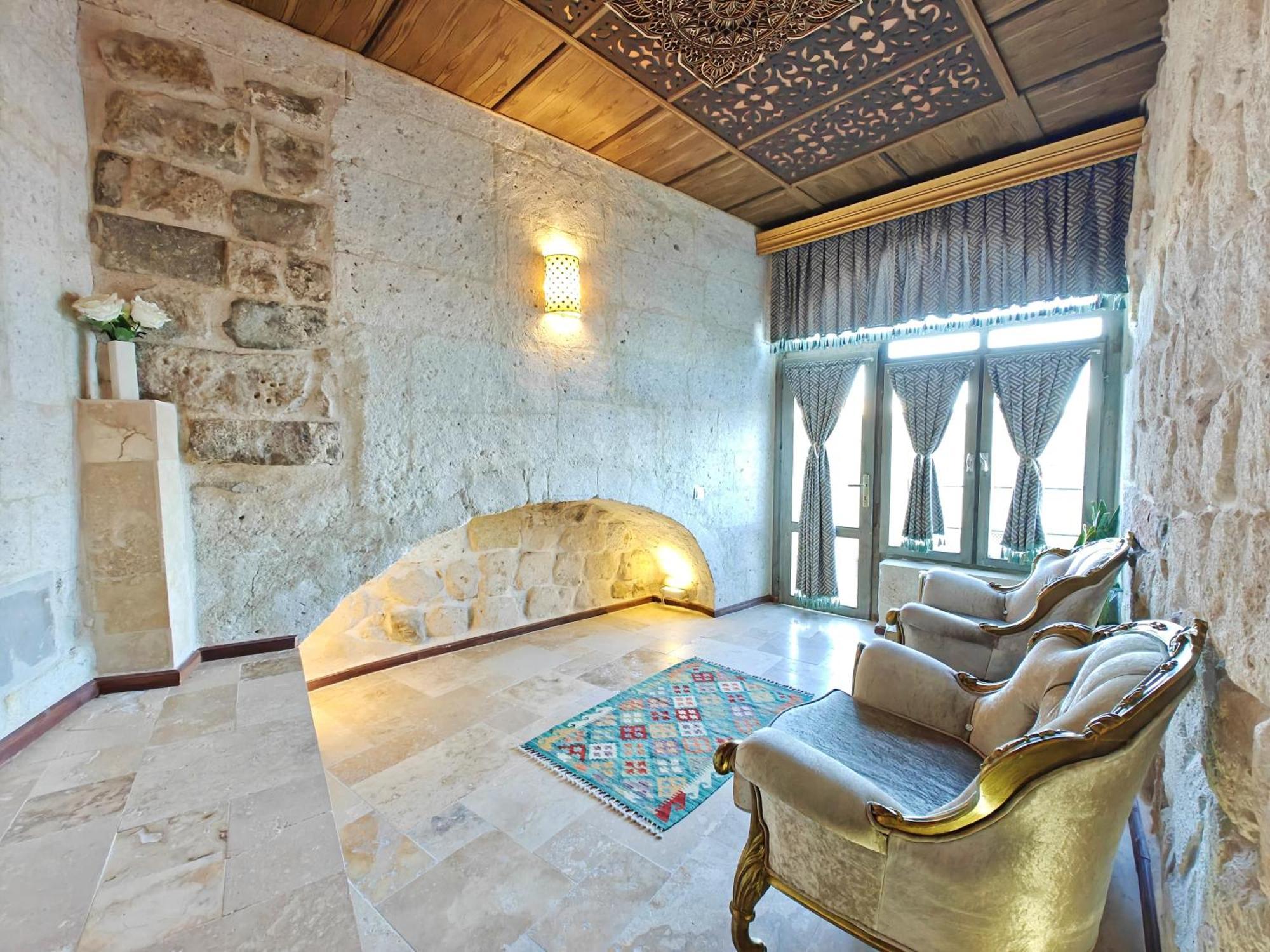 คาร์ลิก เคฟ สวีท Hotel อุตชิซาร์ ภายนอก รูปภาพ